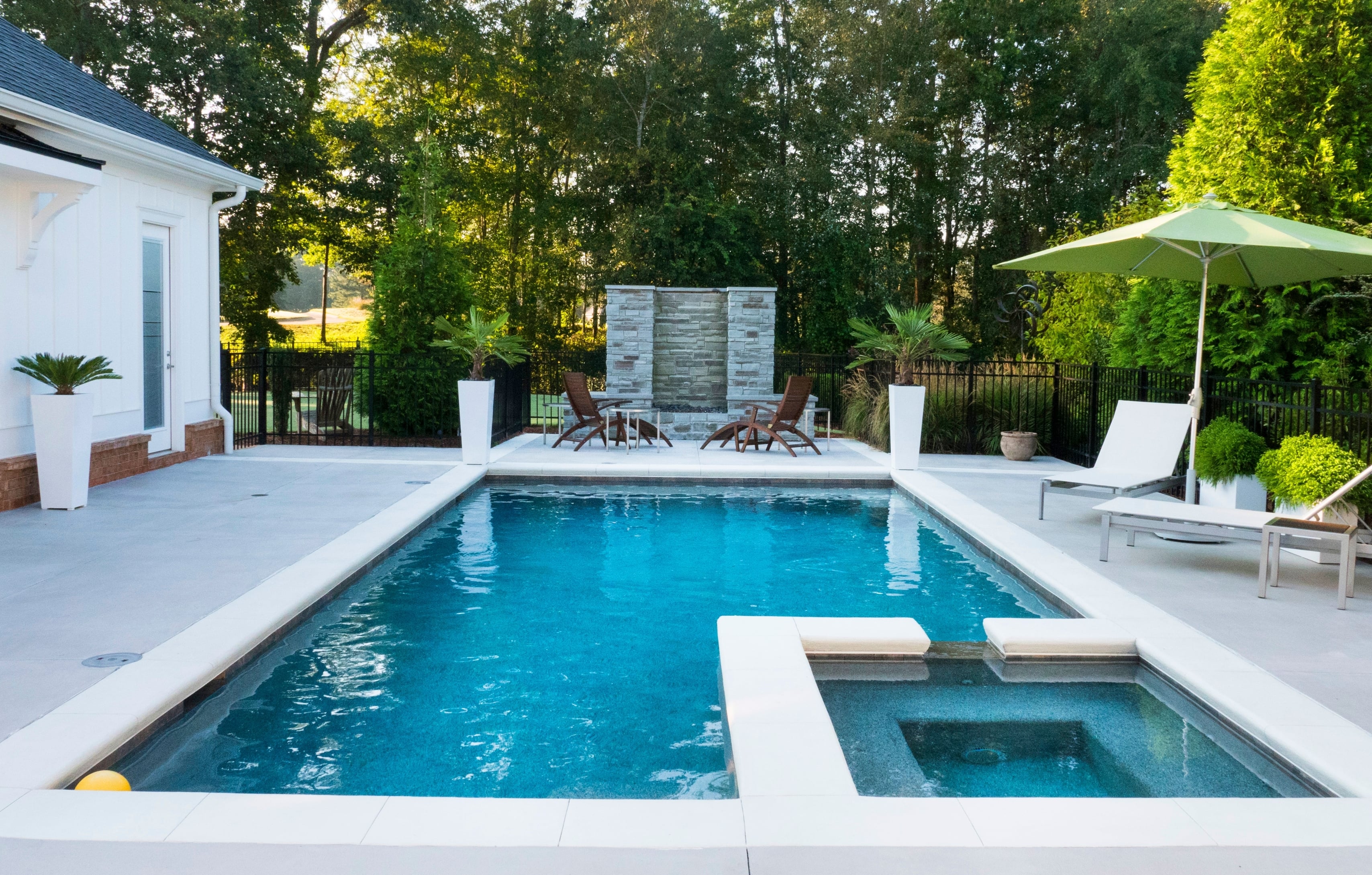swimming pool